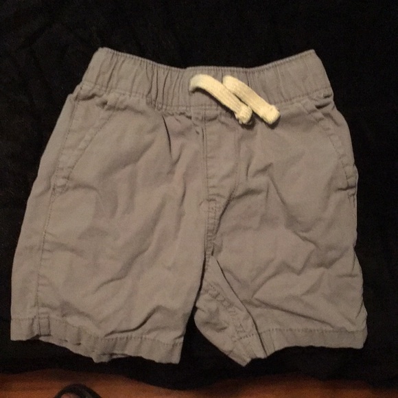 Children’s Place Shorts (2T) - Picture 3 of 6